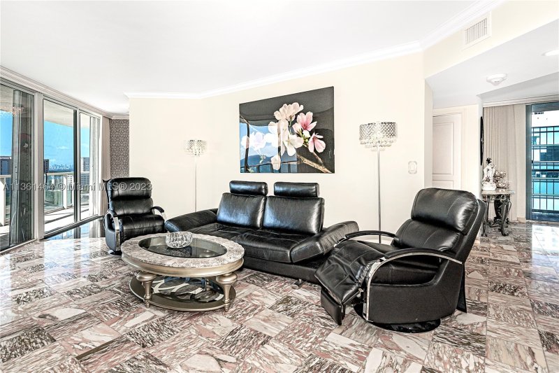 Comprar apartamento en Oceania 3 1238