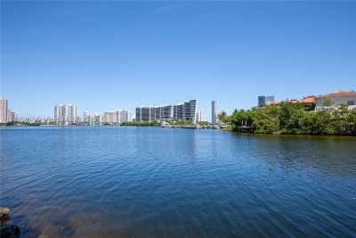 Comprar apartamento no Bella Mare 104