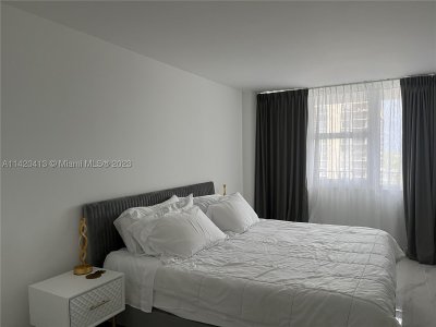 Comprar apartamento no Parker Plaza Estates 1602