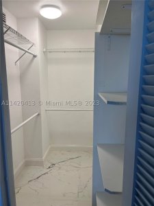 Comprar apartamento no Parker Plaza Estates 1602