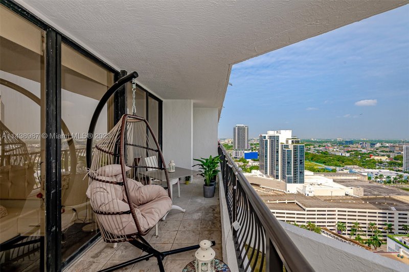 Condo for sale at The Venetia 32E