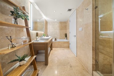 Aluguel de apartamento no 1 Hotel & Homes South Beach 1412
