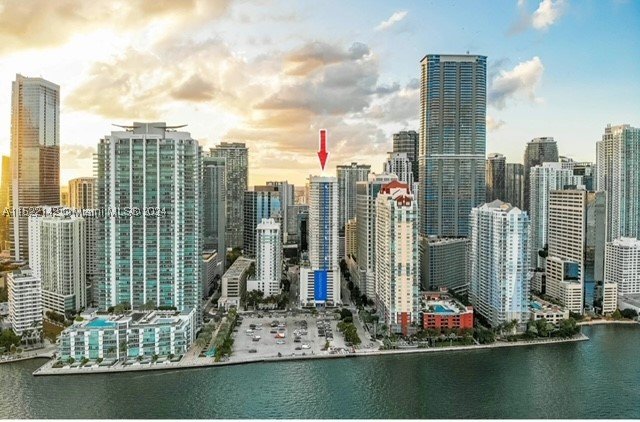 Comprar apartamento no The Club At Brickell Bay 1915