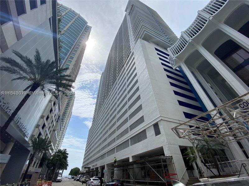 Condo for sale at The Club At Brickell Bay 3119
