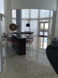 Comprar apartamento no Trump Tower One 502