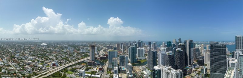 Comprar apartamento en Mercedes-Benz Places Miami T1-6402