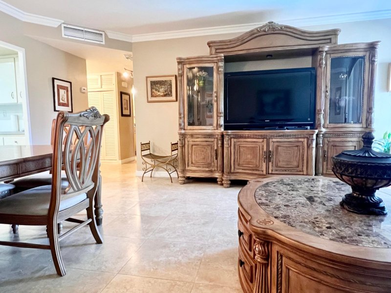 Condo for sale at Coral Ridge Towers East 518