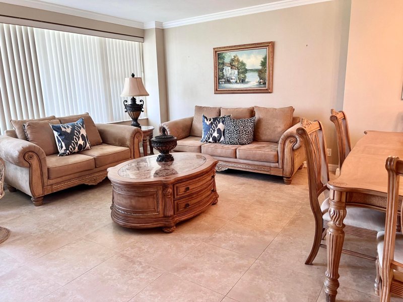 Condo for sale at Coral Ridge Towers East 518