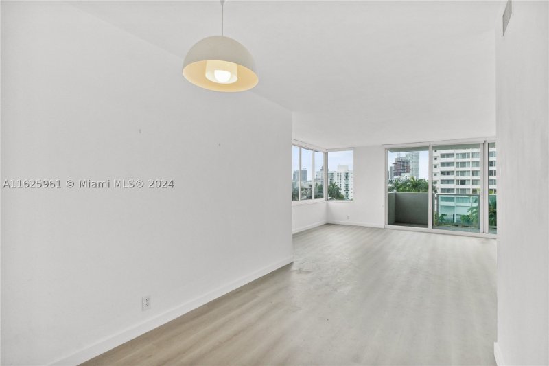Comprar apartamento en Mirador North Tower 515