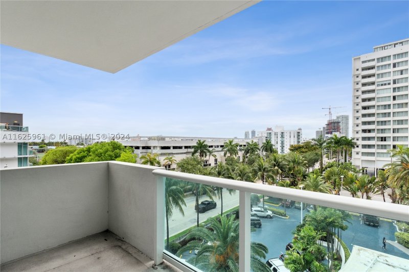 Comprar apartamento en Mirador North Tower 515