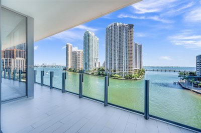Comprar apartamento no Aston Martin Residences 703