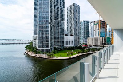 Comprar apartamento no Aston Martin Residences 902