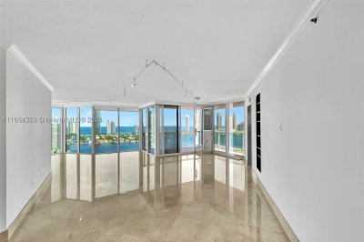 Comprar apartamento en Hidden Bay 2708