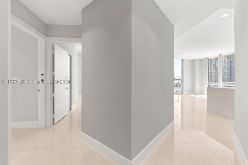 Condo for sale at Brickell Ten PH03