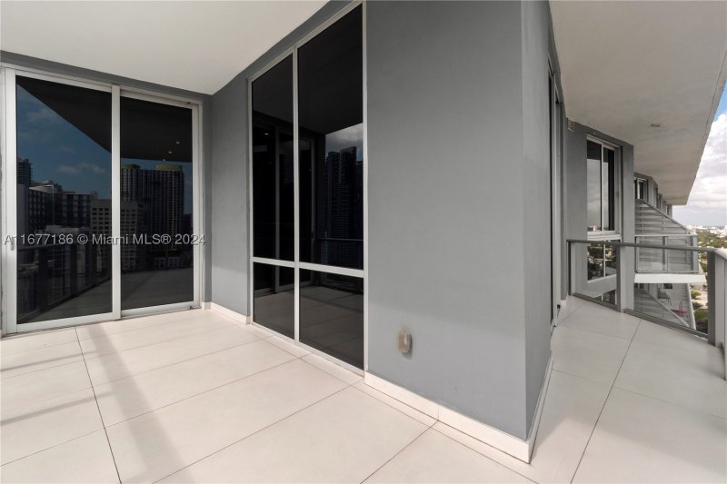 Condo for sale at Brickell Ten PH03