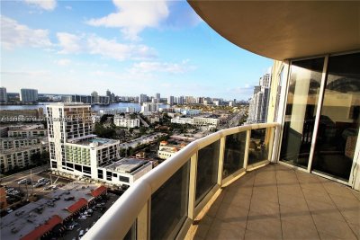 Alquiler de apartamento en The Pinnacle 2502
