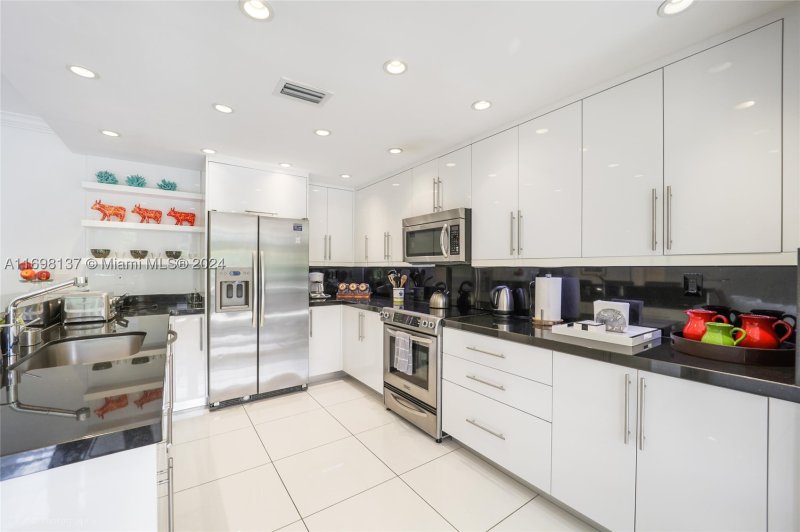 Apartment for rent at Key Colony IV Botanica