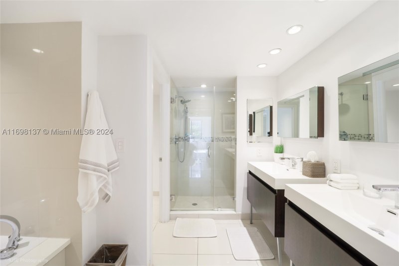 Apartment for rent at Key Colony IV Botanica