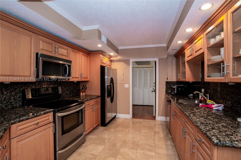 Condo for sale at The Cricket Club 1911