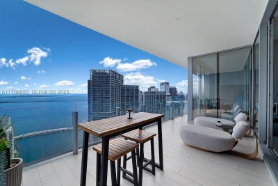 Comprar apartamento no Aston Martin Residences 4703