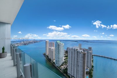 Comprar apartamento no Aston Martin Residences 4703