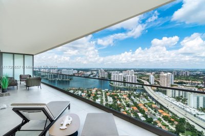 Alquiler de apartamento en Residences by Armani / Casa 4102