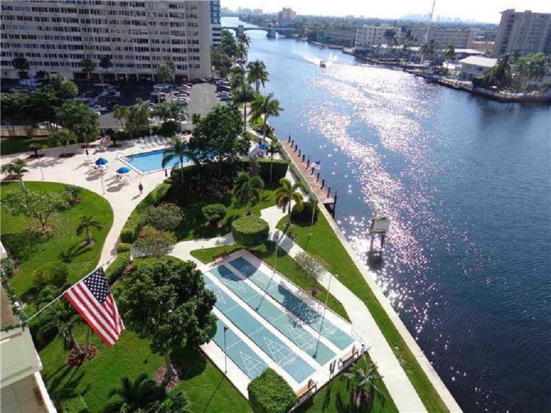 Condo for sale at Coral Ridge Towers North 714