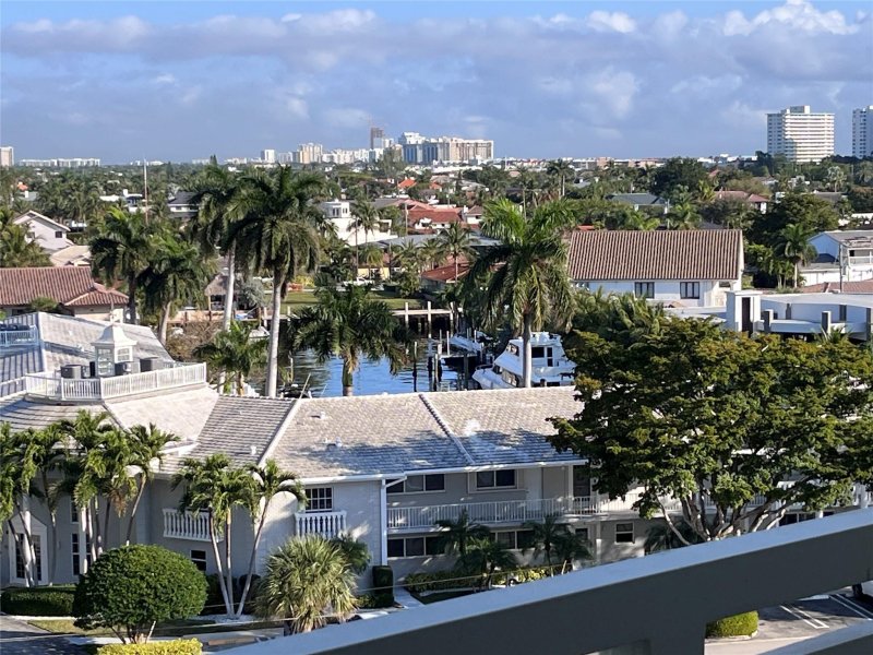 Condo for sale at Coral Ridge Towers North 714