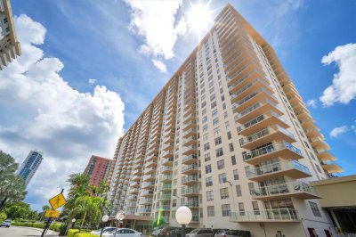 Comprar apartamento no Winston Towers 814
