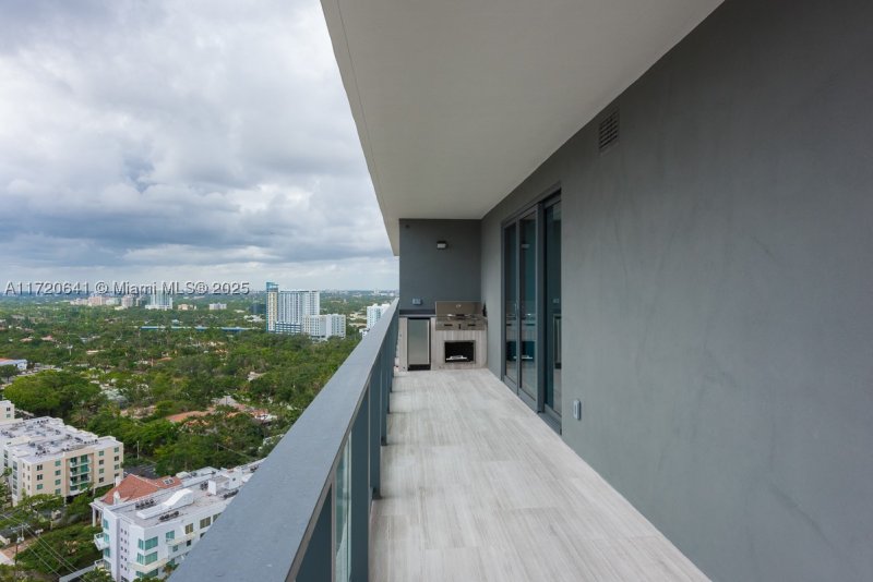 Condo for sale at Echo Brickell 2103