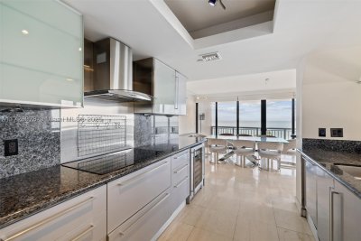 Comprar apartamento no Tiffany Bal Harbour 502