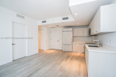 Comprar apartamento no Brickell Heights West 1407