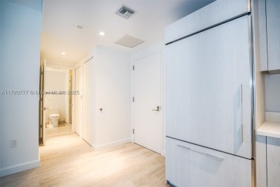 Comprar apartamento no Brickell Heights West 1407