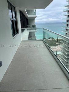 Comprar apartamento no Balmoral Condo 17J