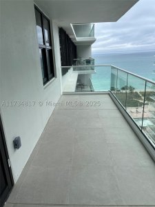 Comprar apartamento no Balmoral Condo 17J