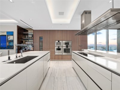 Alquiler de apartamento en Turnberry Ocean Club 2704