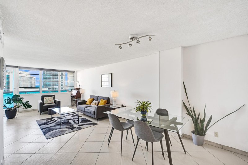 Condo for sale at Aquasol 10-R
