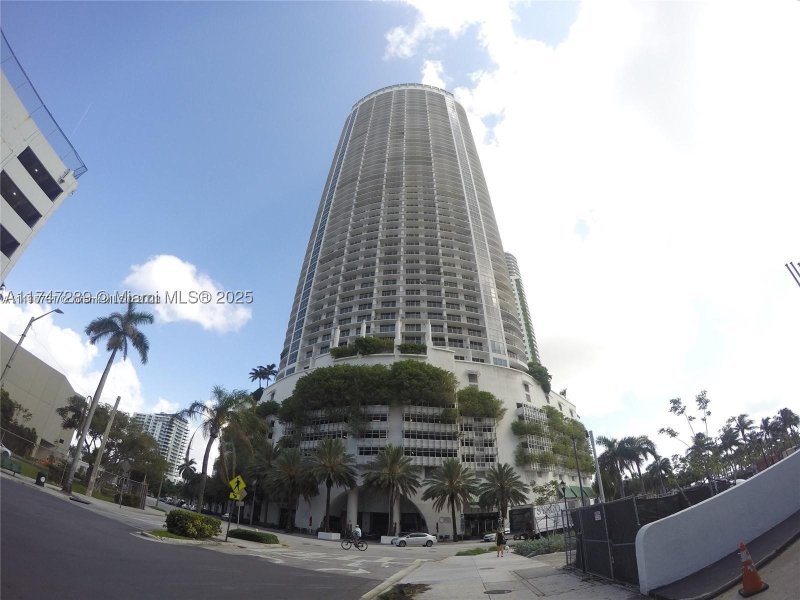 Condo for sale at Opera Tower 3112