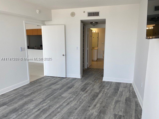 Condo for sale at Opera Tower 3112
