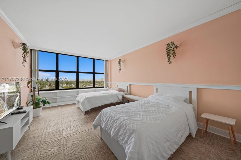 Condo for sale at Olympus Condo 812