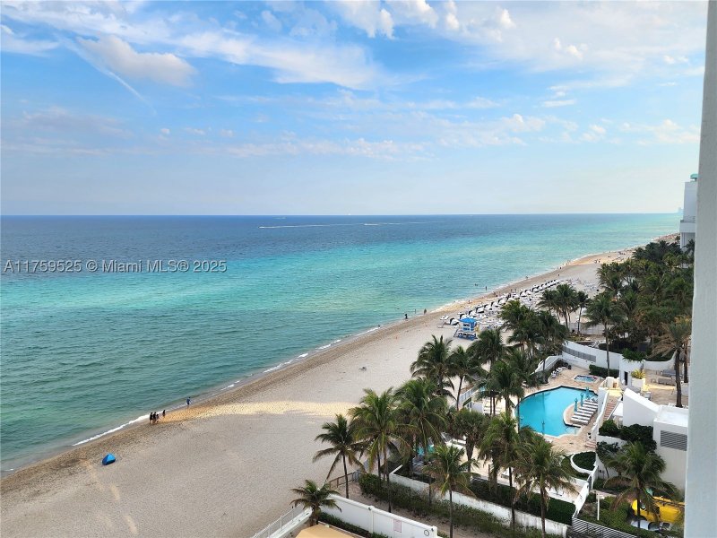 Apartment for rent at Alexander Towers 1014