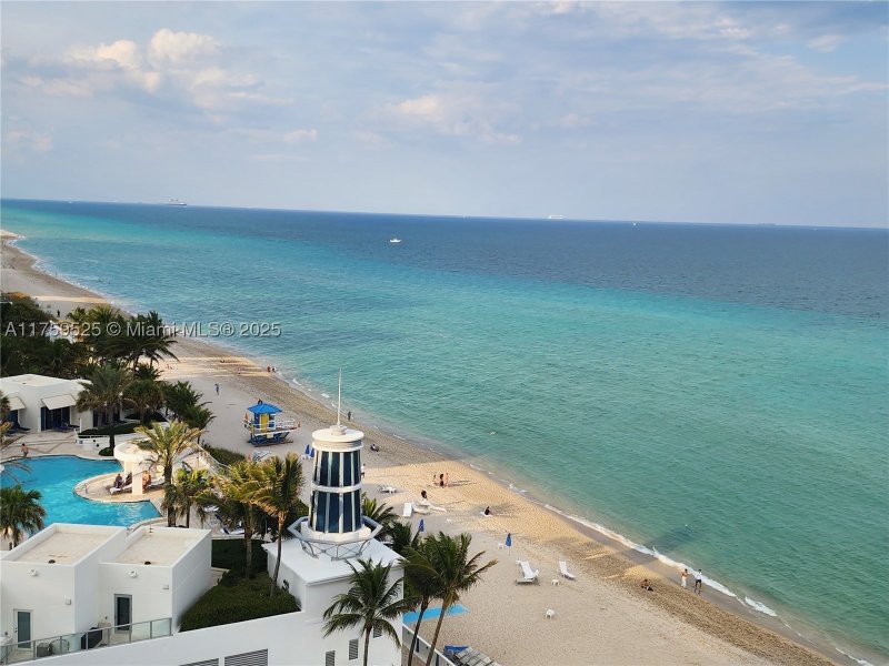 Apartment for rent at Alexander Towers 1014