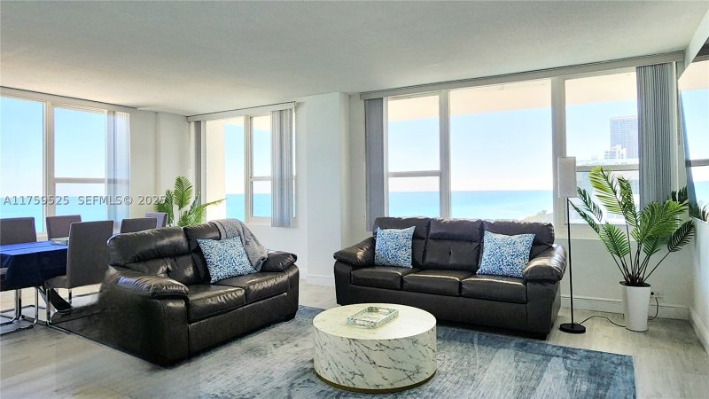 Apartment for rent at Alexander Towers 1014