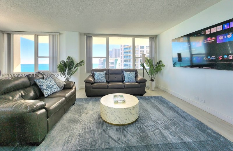 Apartment for rent at Alexander Towers 1014