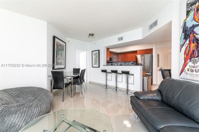 Comprar apartamento no La Perla 1809