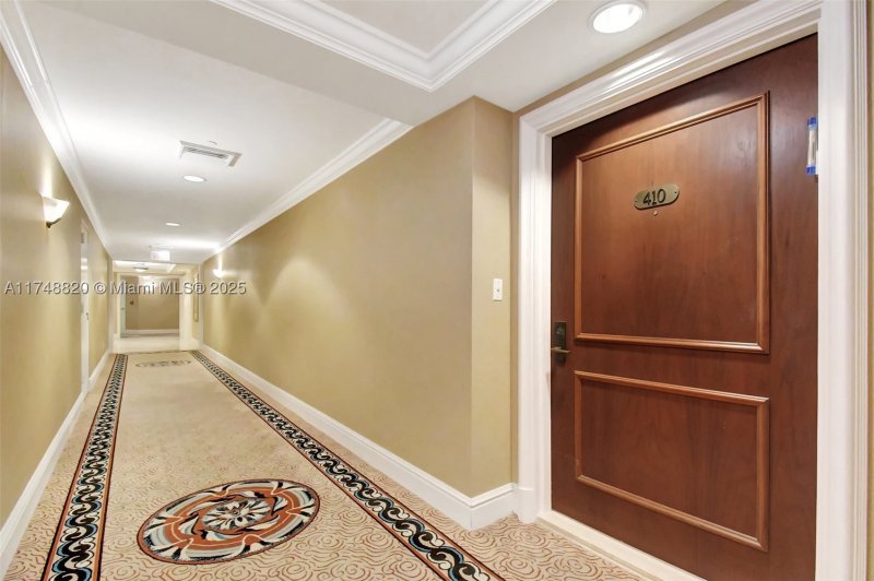 Comprar apartamento en 2000 Williams Island 410