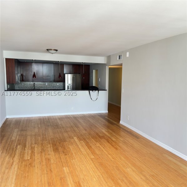 Comprar apartamento no Ocean View 1614