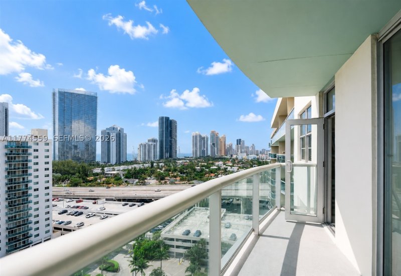 Comprar apartamento no Ocean View 1614