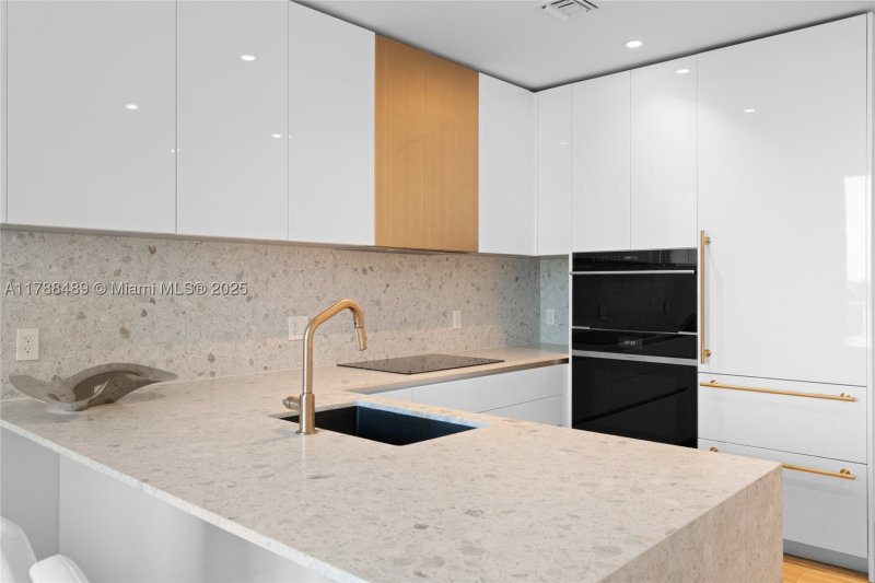 Comprar apartamento en MR. C Residences 615