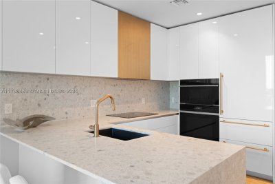 Comprar apartamento en MR. C Residences 615
